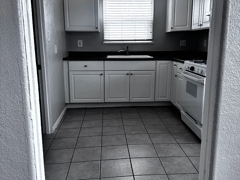 3961 Brockton Ave #4 — Photo 5