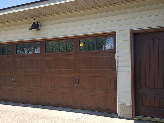 Clopay faux wood insulated