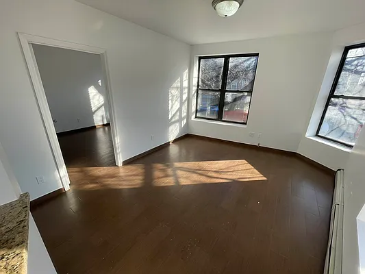 Rented by Marquis Real Estate Services | media 4