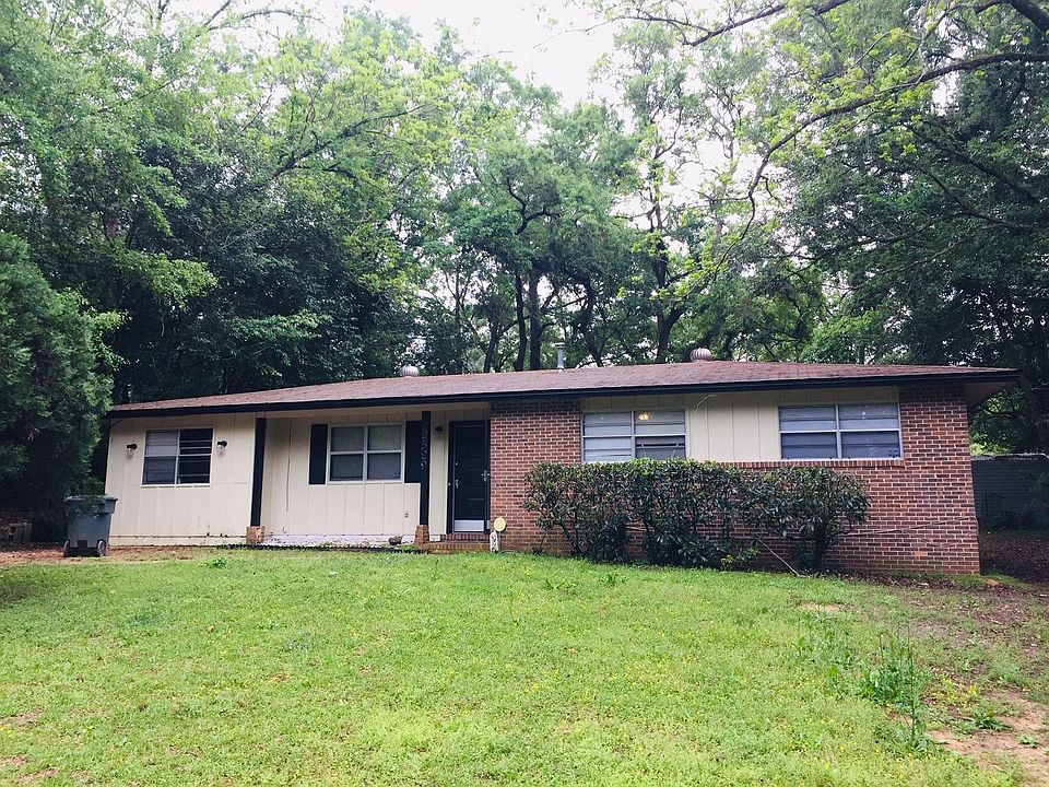 1st image of 2329 Yorkshire Dr