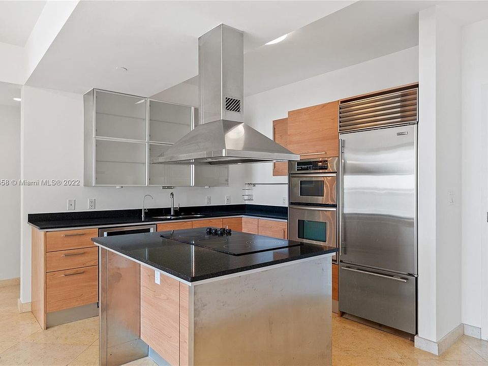 1st image of 218 SE 14th St APT 1803