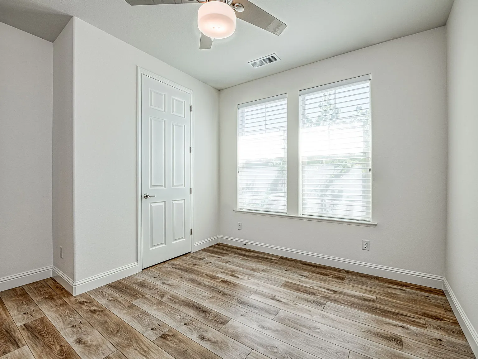 3 bed, 1623 sqft, $2,650 — Photo 4