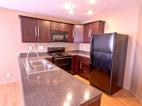 2nd image of 12616 Lakeshore Dr APT 46