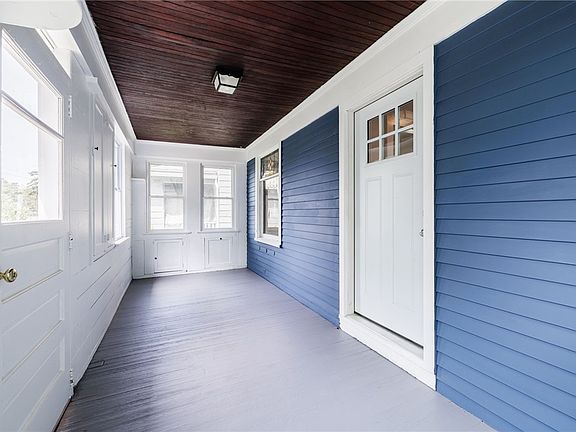 2nd image of 150 Leighton Ave