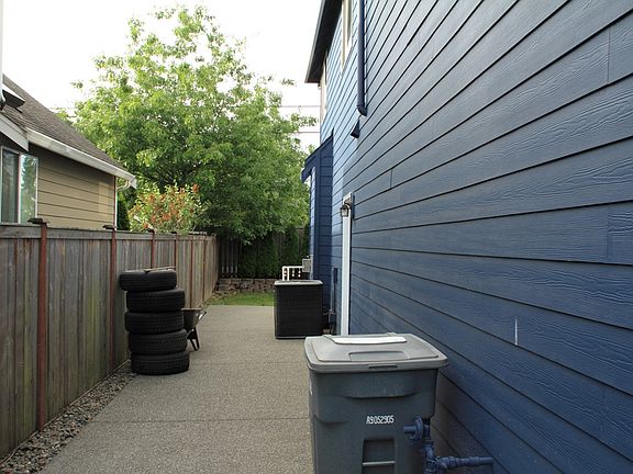 3rd image of 1907 32nd Avenue Ct SW