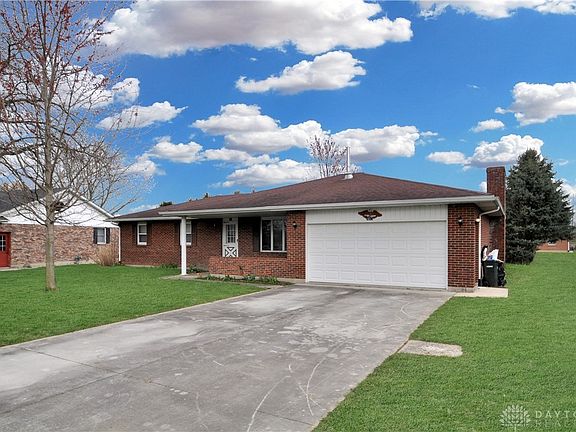 2nd image of 371 Catalpa Dr
