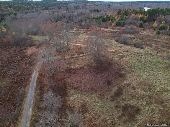 4th image of 320 Upper Mills Rd