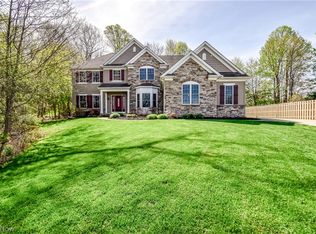 8075 Rainbow Dr, Concord Township, OH 44077
