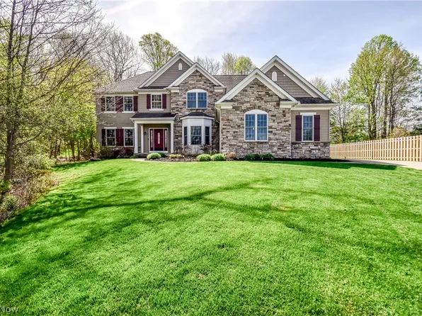 8075 Rainbow Dr, Concord Township, OH 44077