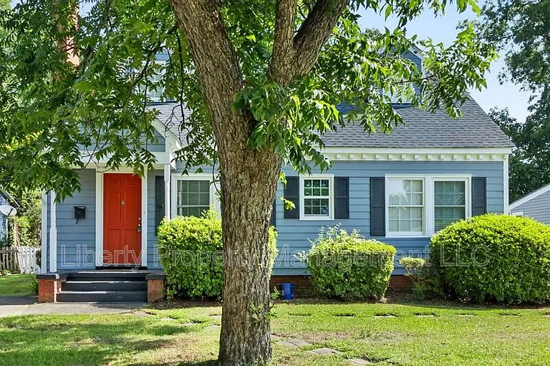 3 bed, 2.0 bath, 1957 sqft, $1,900 — Photo 2