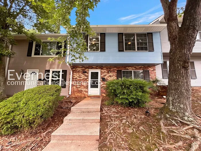 396 Promenade Ct — Photo 1