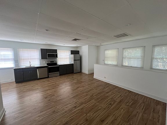 5th image of 168 West Ave #2B
