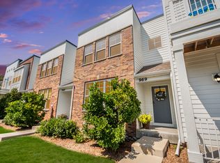 969 Times Square Dr, Aurora, IL 60504