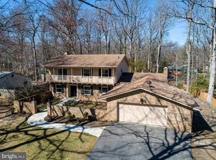 3231 Riverview Dr, Triangle, VA 22172