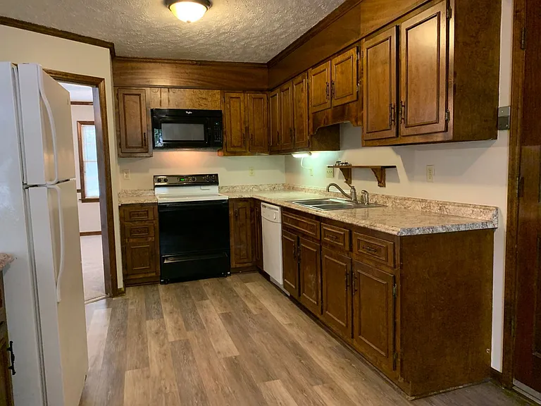 5805 Tuckertown Ln — Photo 11