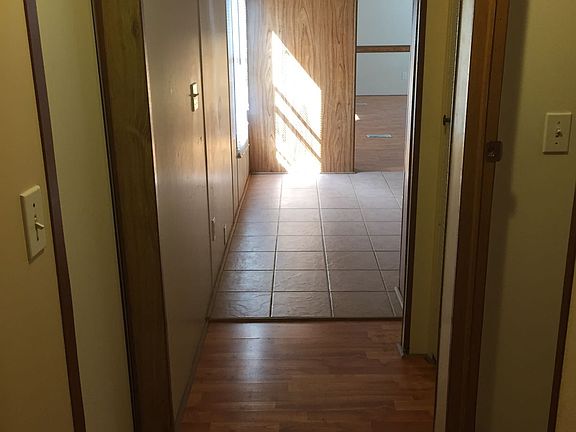 5th image of 60 Hathaway St Trlr 5