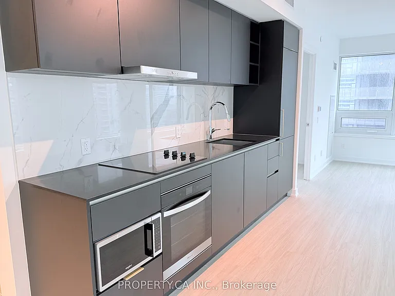 8 Wellesley St W #1916 — Photo 3
