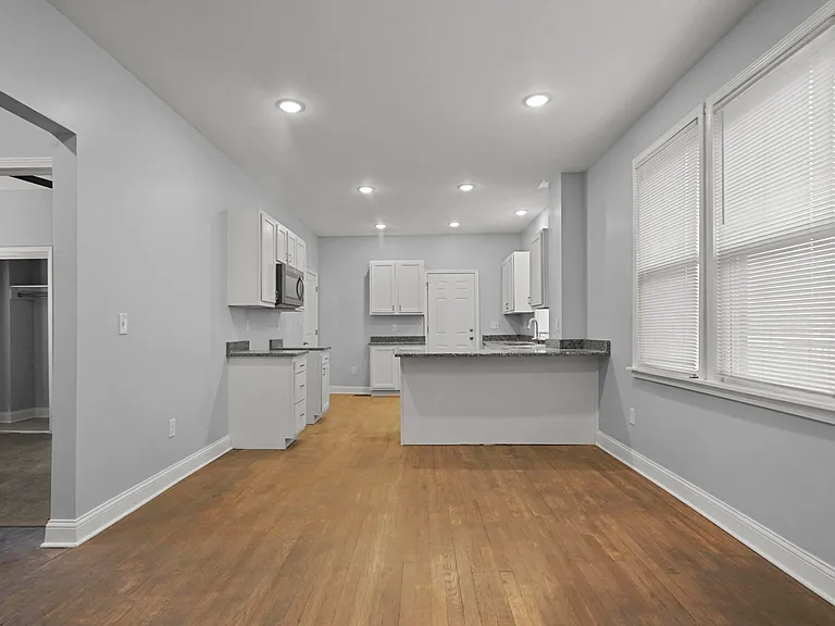 92 W Philadelphia St #LOWER — Photo 15