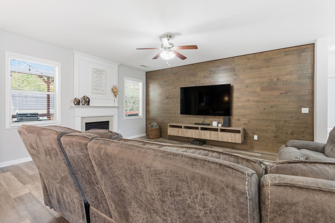 next background image