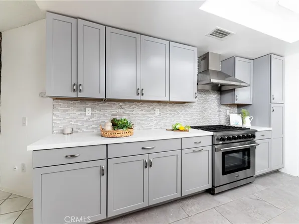 11566 Wyandotte St, North Hollywood, CA 91605