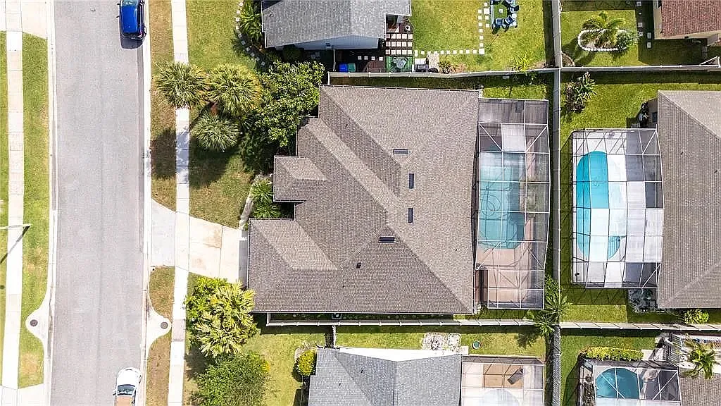 5 bed, 2418 sqft, $3,500 — Photo 2
