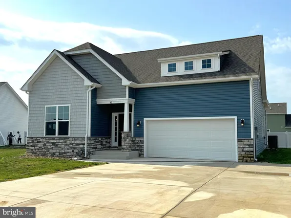 45 Santiago Cir, Martinsburg, WV 25403