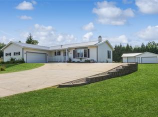 3700 Meadowknolls Rd, Marion, IA 52302