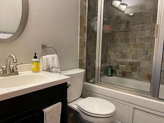 Jetted bath tub