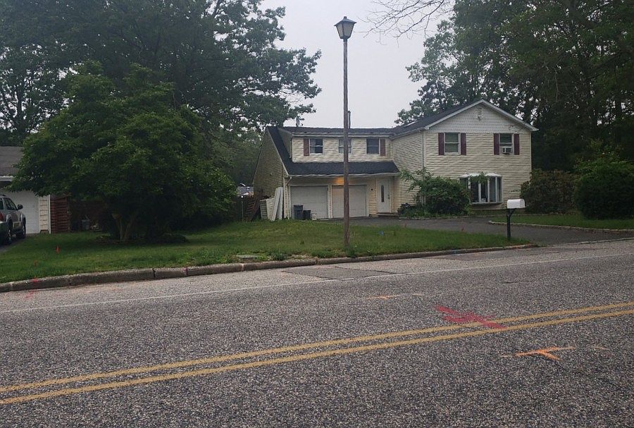 1053 Sipp Ave, Medford, NY 11763 Zillow