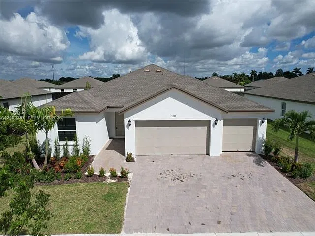 4 bed, 3.0 bath, 2240 sqft, $4,450 — Photo 1