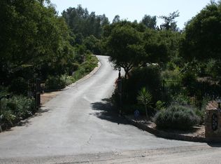 10209 Legend Rock Rd, Escondido, CA 92026