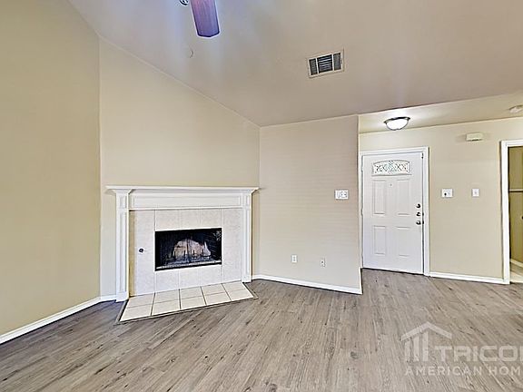 2nd image of 1418 Aviary Dr