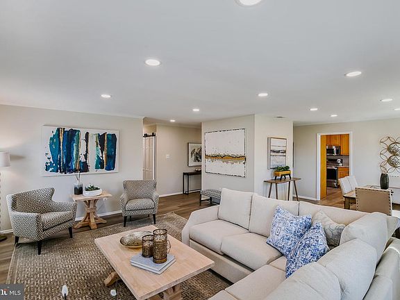 4th image of 13102 Pavilion Ln