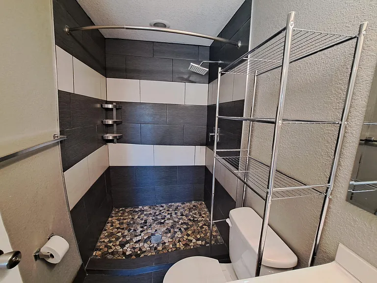 175 W 7th Ave #1 — Photo 10