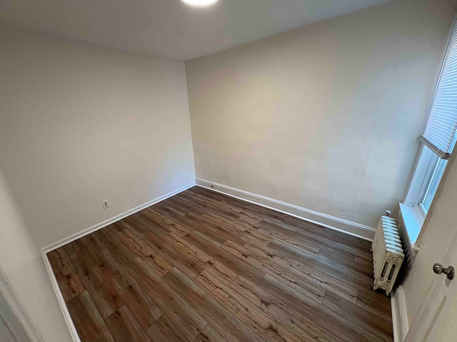 2 bed, 910 sqft, $1,400 — Photo 3