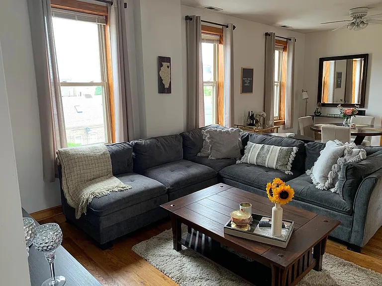 1363 N Bosworth Ave #5 — Photo 2