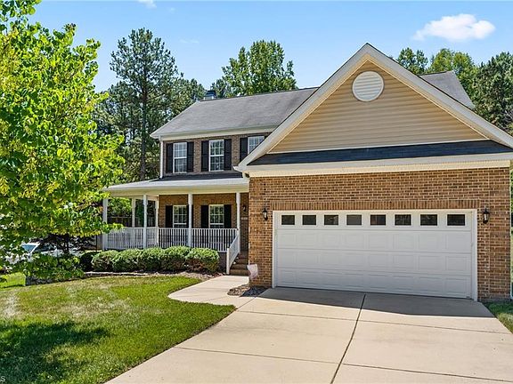 2nd image of 4354 Clovelly Dr