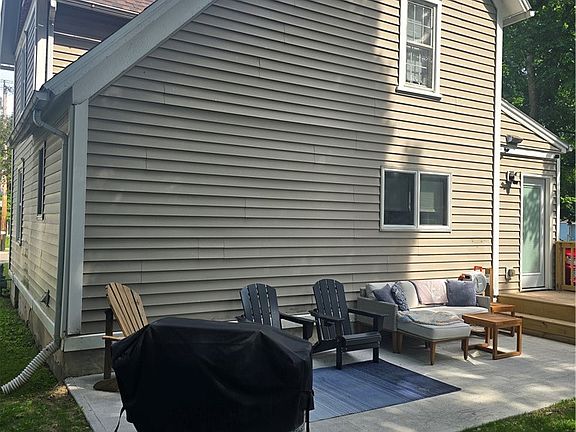 4th image of 17 Geneva St