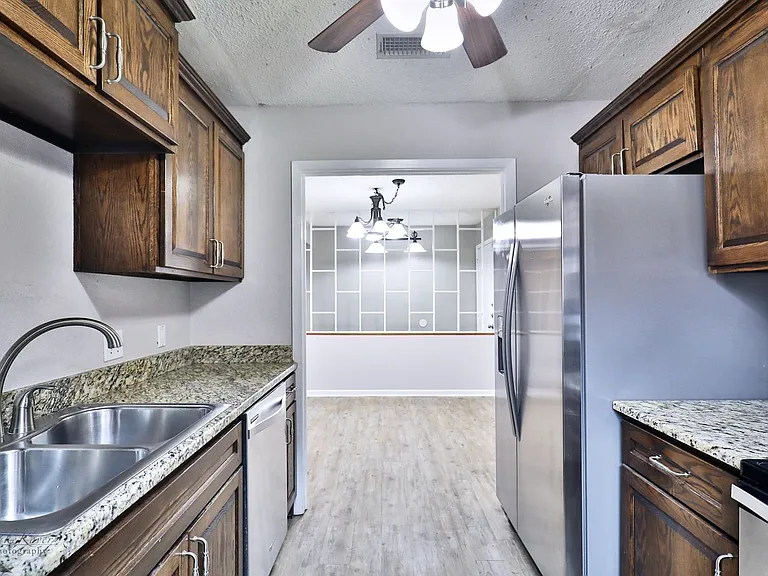 1734 Bob White Ct — Photo 11