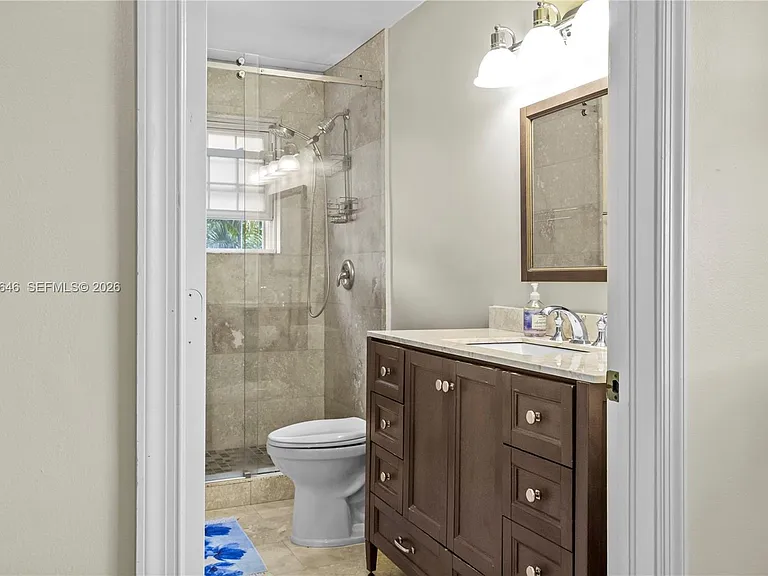 6885 NW 75th Pl — Photo 38