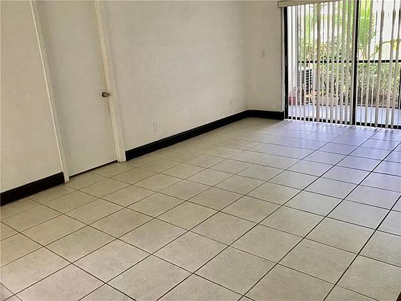 3rd image of 11333 Royal Palm Blvd