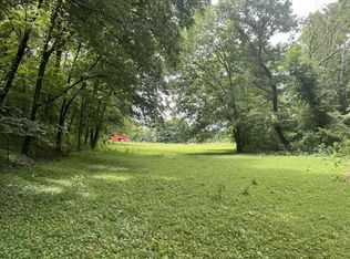 1135 N Sumner Rd, Bethpage, TN 37022