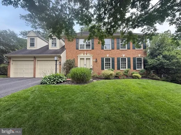 9123 Lakeland Valley Ct, Springfield, VA 22153