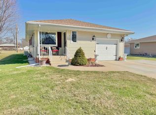1410 6th St, Columbus, NE 68601