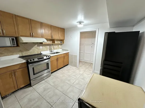 16 Fairty Dr #Basement, Markham, ON L3S 3A3