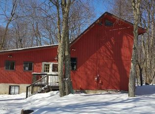 7925 Sleepy Hollow Dr, Tobyhanna, PA