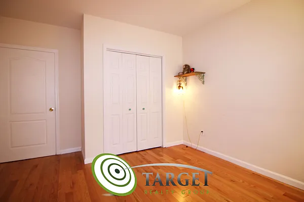 Rented by Target Realty Group | media 5