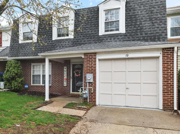 19 Windsor Mews, Cherry Hill, NJ 08002