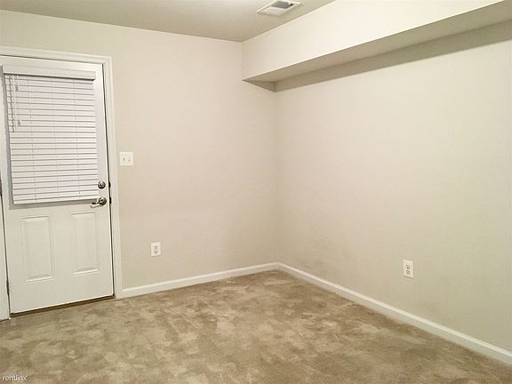 BBAF39C3-3601-4AD1-8C6C-8DC653E40715