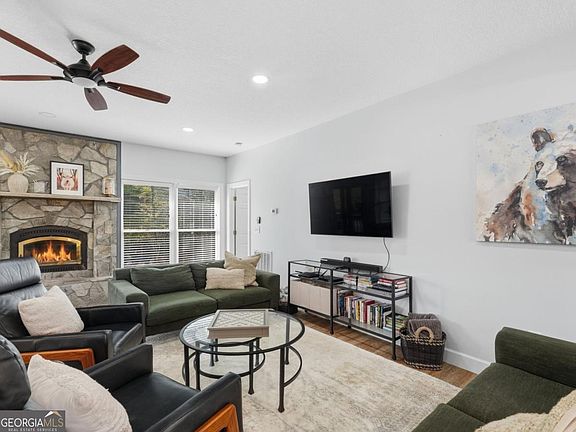 5th image of 25 Walhala Trl #360